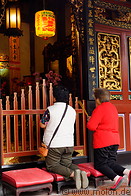 08 People praying in the temple