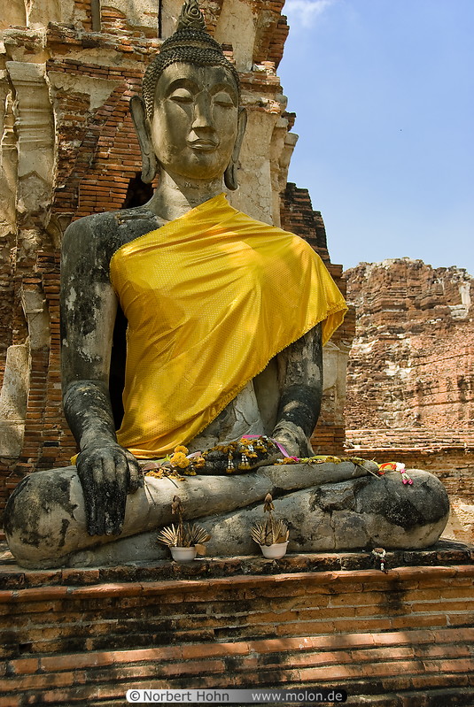 09 Sitting buddha
