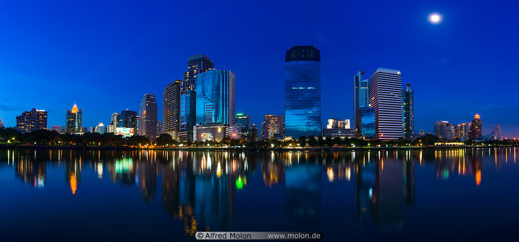 10 Bangkok skyline