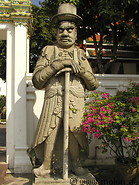 01 Statue