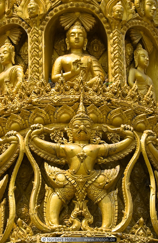 10 Wax sculpture in Thien Pansa Ubon