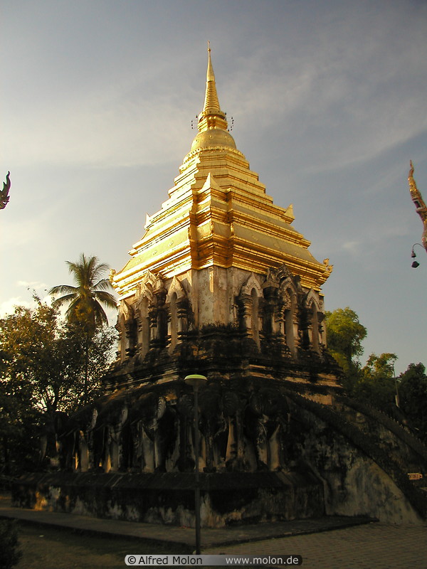 06 Golden stupa