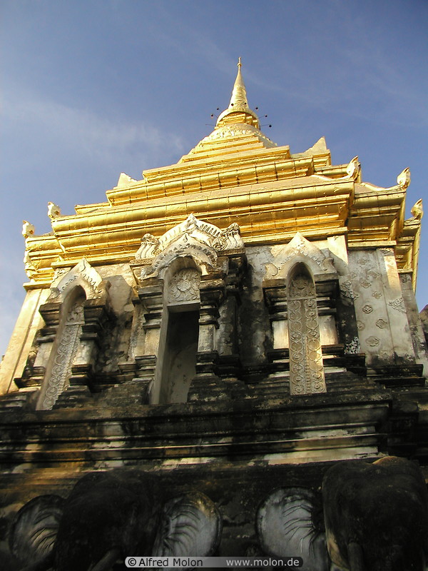 07 Golden stupa
