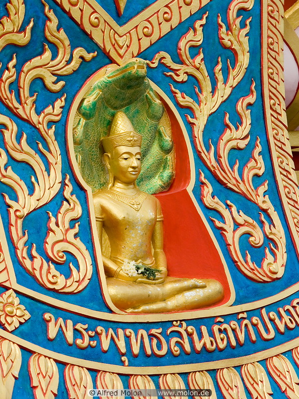 07 Golden Buddha statue