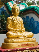 05 Golden Buddha statue