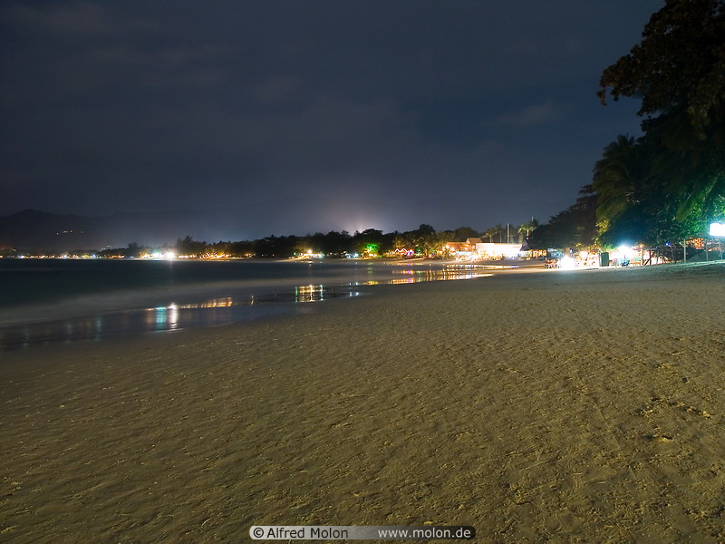 05 Chaweng beach at night
