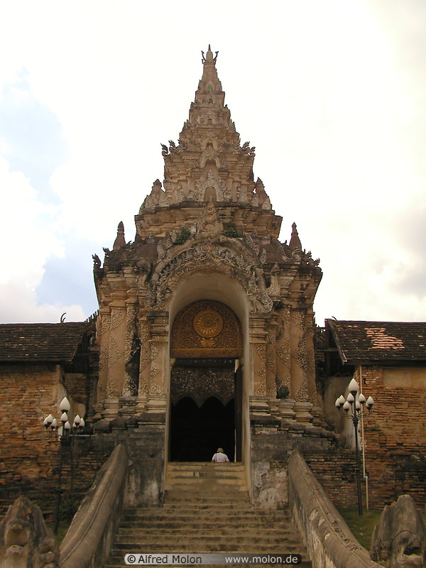 04 Wat Phra That Lampang Luang