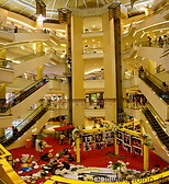 08 Mall interior