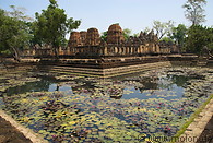 10 Wat Prasat Mueang Tam