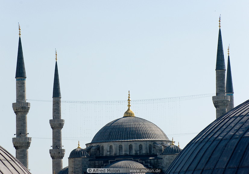 04 Sultan Ahmed Blue mosque dome and minaret