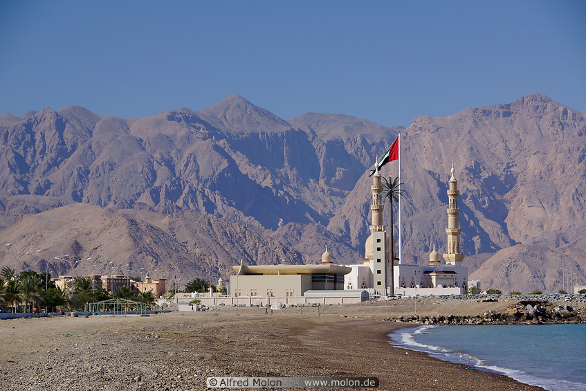 10 Beach and Rashid bin Ahmed al Qassimi mosque