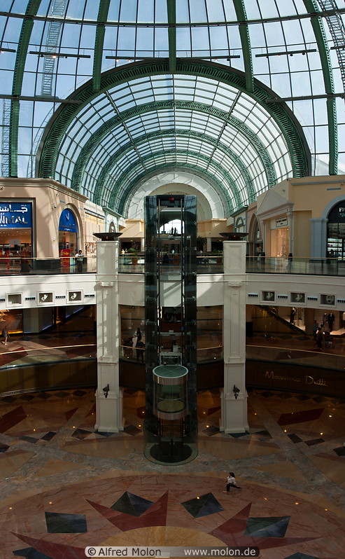 13 Mall of the Emirates