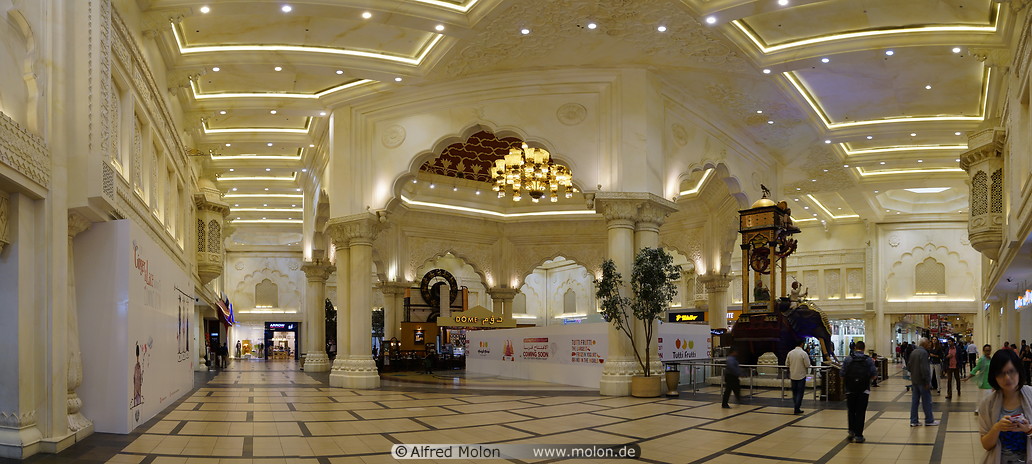 25 Ibn Battuta mall