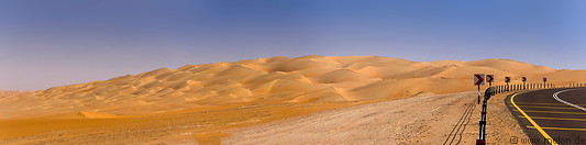 11 Sand dunes and road to Tal Mireb
