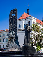 14 Taras Shevchenko statue