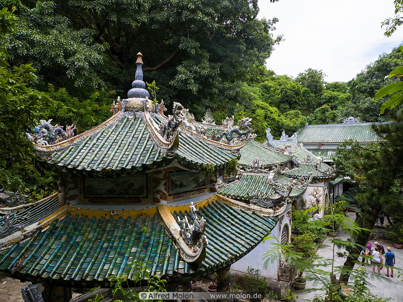 07 Temple roofs