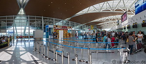 18 Danang airport departure hall