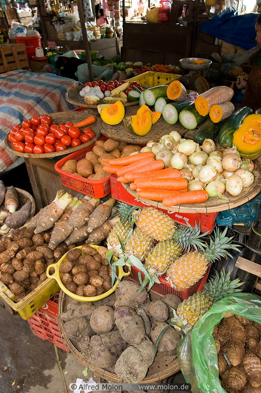 14 Vegetables and fruits seller