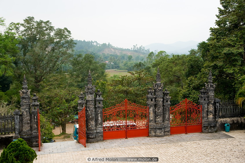16 Main gate - Khai Dinh tomb