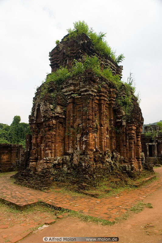01 Stupa ruin