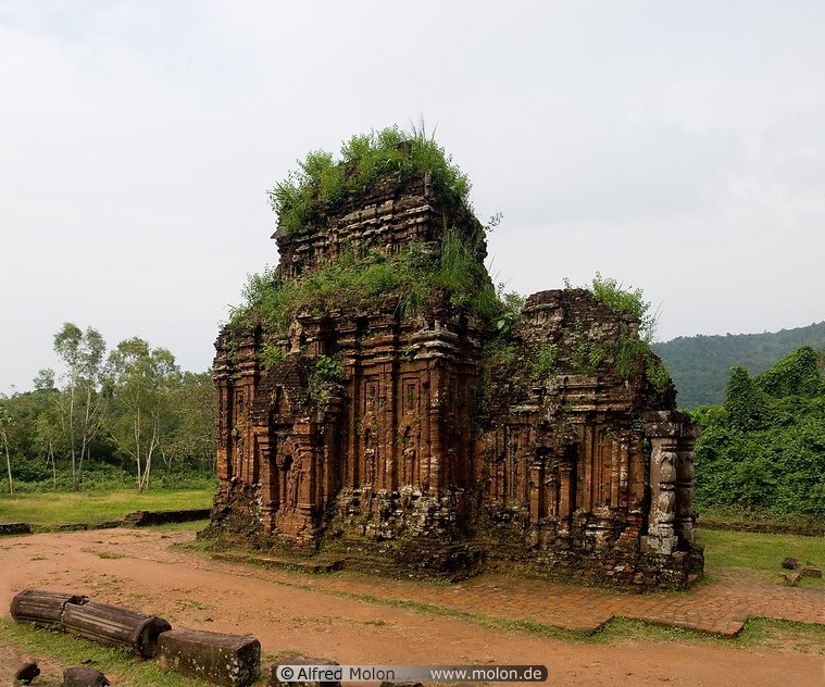 17 Stupa ruins