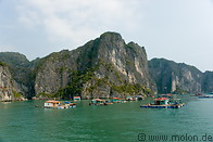 02 Bay with karst cliffs and boat houses