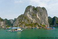 04 Bay with karst cliffs and boat houses