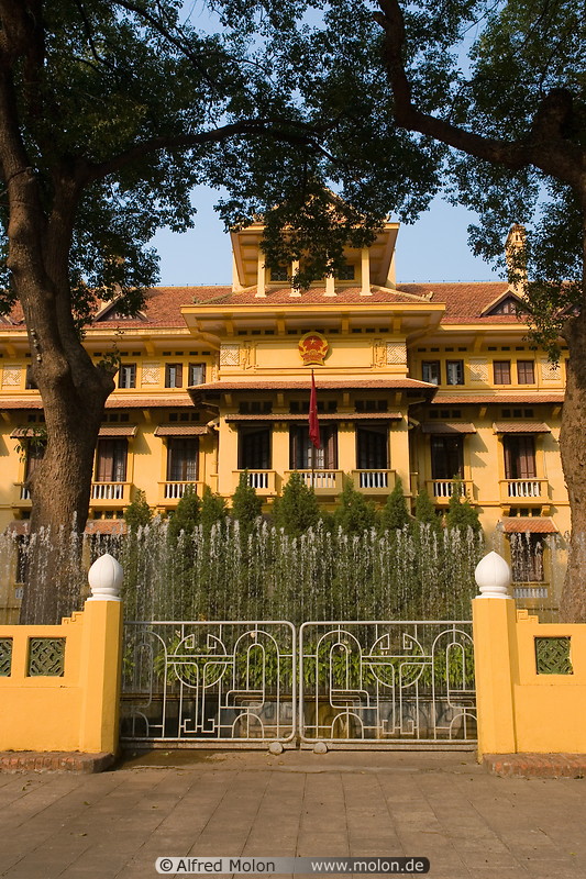 09 Yellow government building