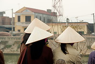 06 Women wearing conical hats