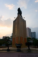 21 Statue of general Tran Hung Dao